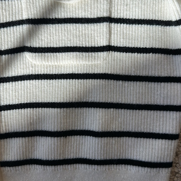 J Crew Women’s Cropped Striped Ribbed Knit Top Small Gold Button Accents - Picture 6 of 8